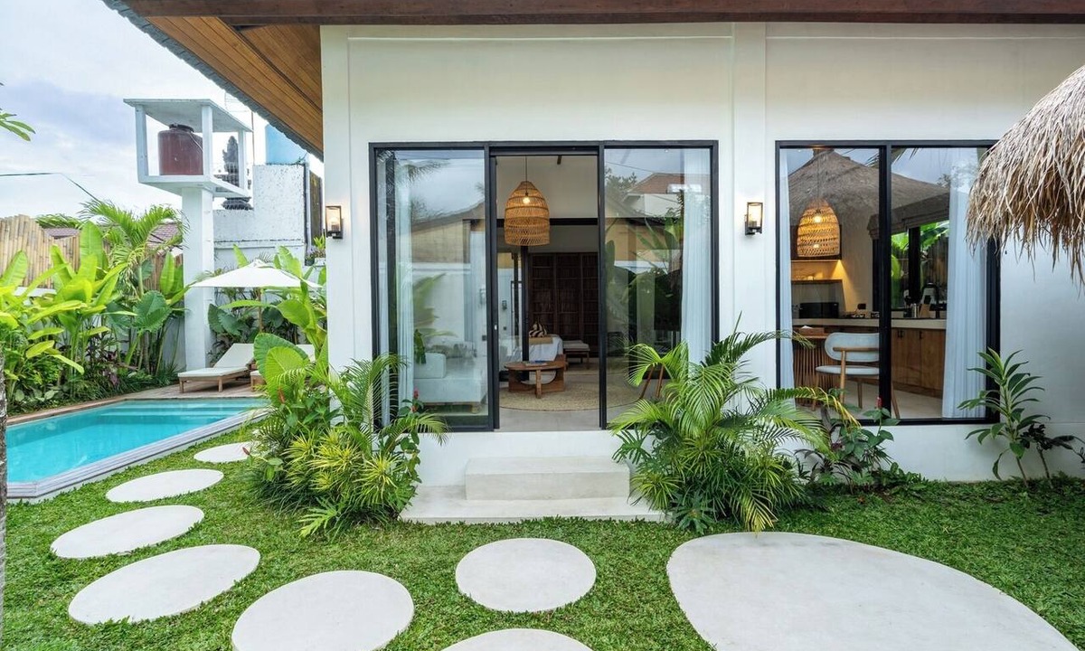 Penestanan Villa | 1BR Poolbliss Ubud | Bath and Walk to Alchemy