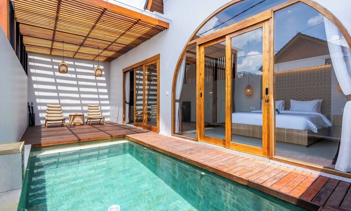 Singakerta Villa | 1BR Ubud Villa | Bathtub and Steps to Monkey Forest