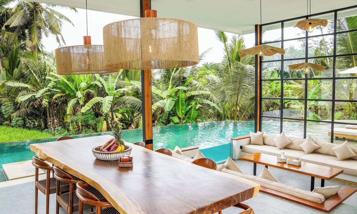 Kedewatan Villa | 4BR Villa René Luxury & Serenity in Rice Fields