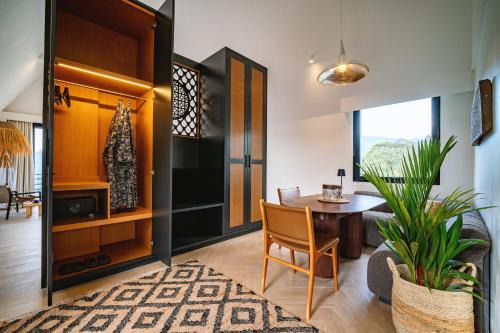 Bedugul Cabin | Buyan Lakeside Villas