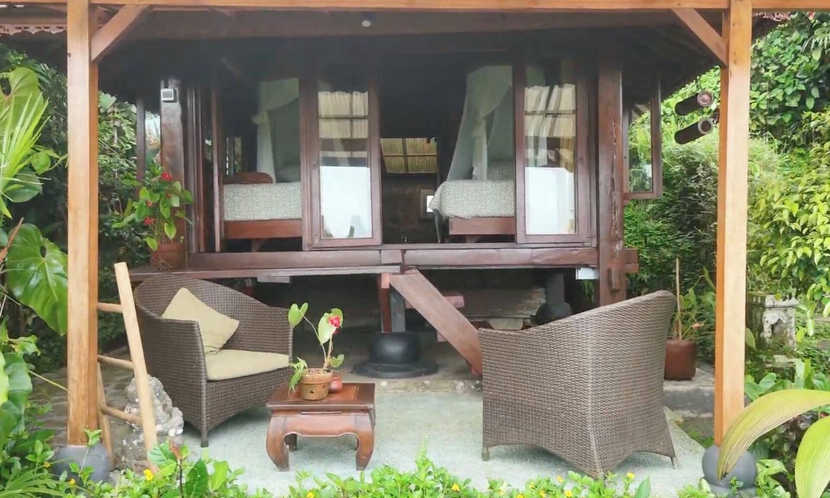 Selemadeg House | Cosy twin bungalow perfect for two firends or solo travlers. With stunning view!