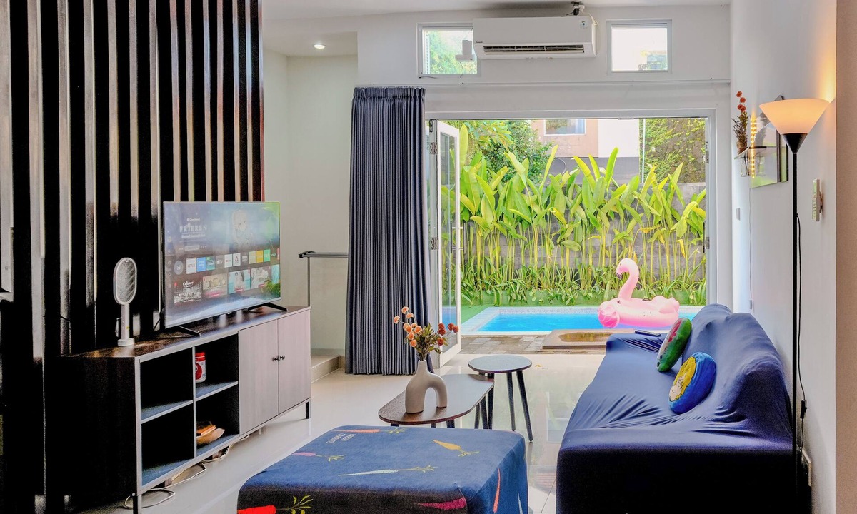 Sunset Road Villa | Cozy Villa in Seminyak. Pool, Netflix, HBO, Full Kitchen. Remote Work Friendly