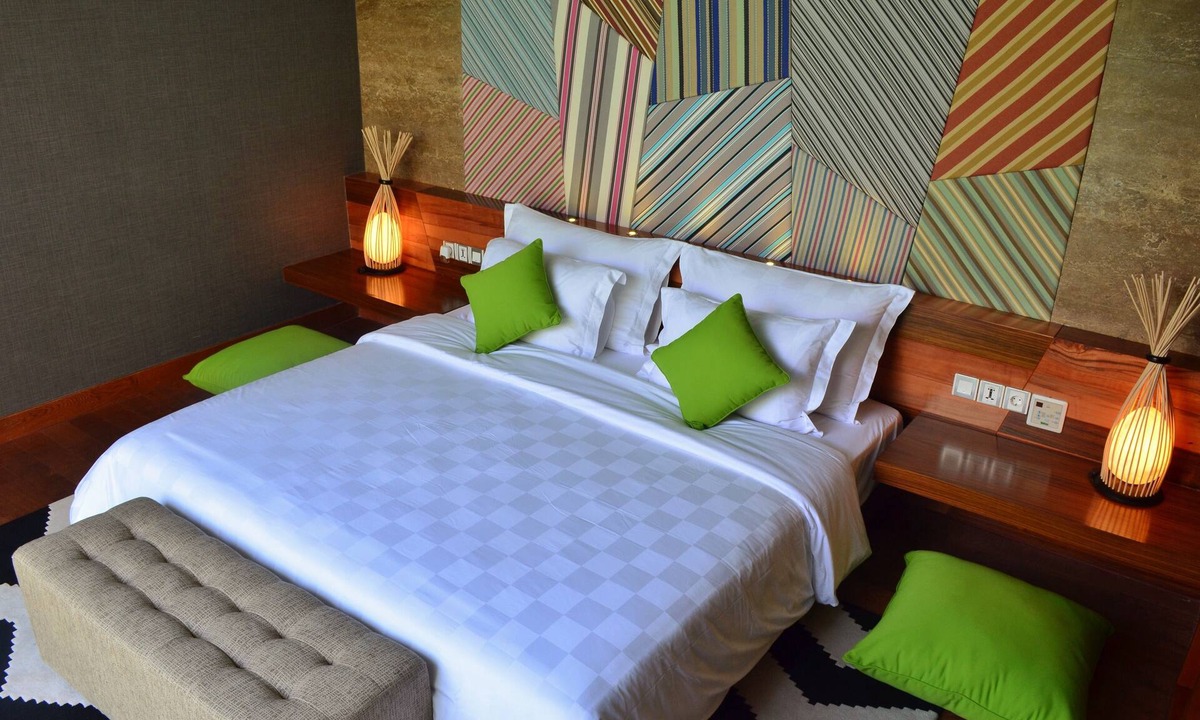 North Legian Villa | Family Villa with City & Pool View (TSky Villa 4)