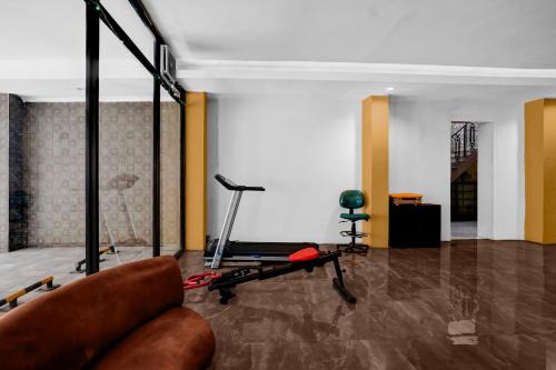 Suko Manunggal Hotel | Hotel O near Ciputra World Surabaya formerly Darmo Residence