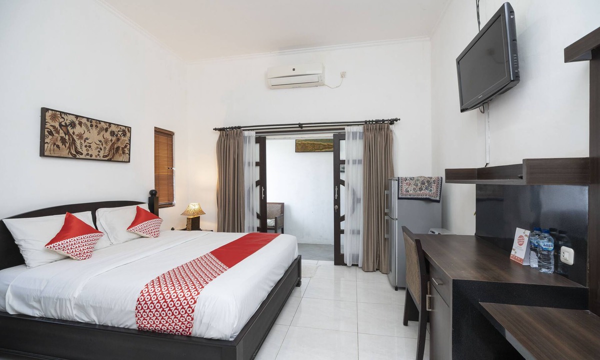Sunset Road Hotel | Hotel O Panen House