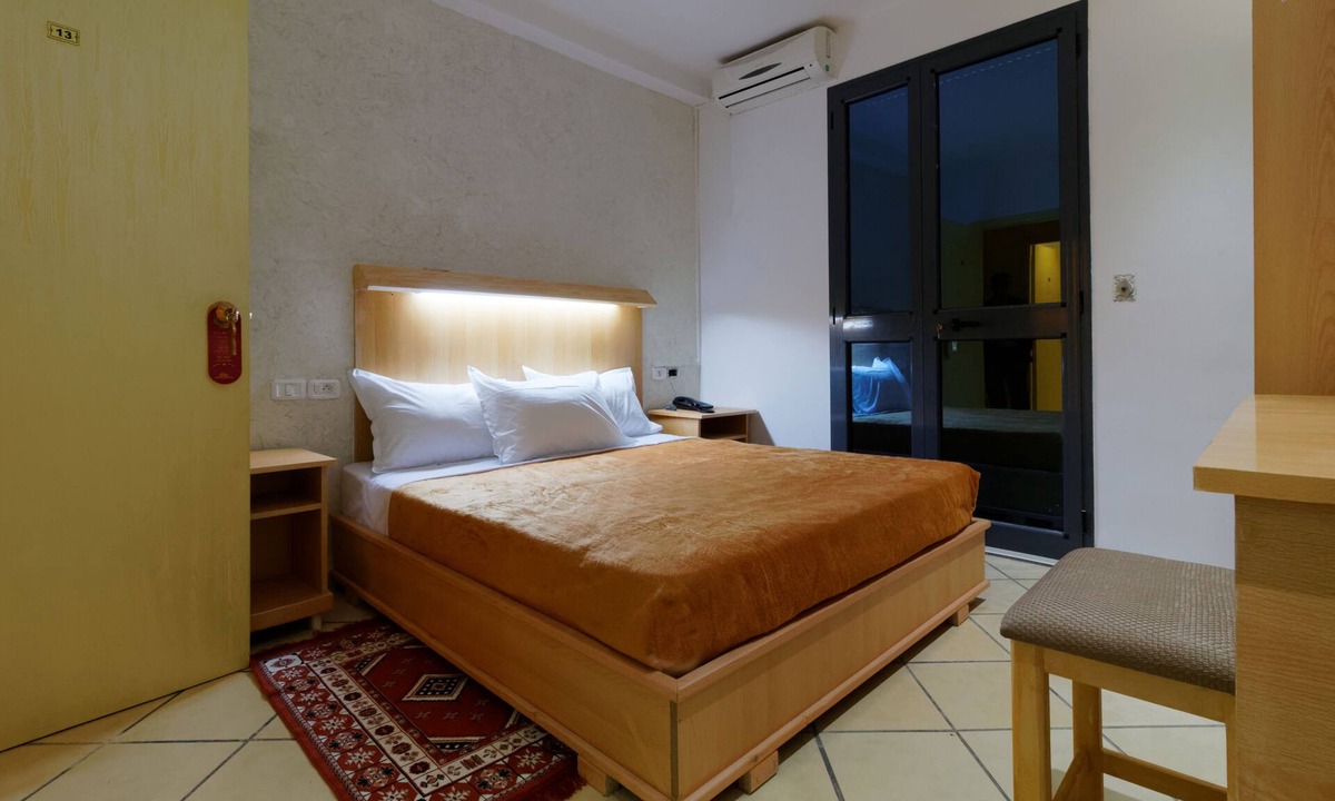 Bab Bhar Hotel | Hotel Roma Tunis