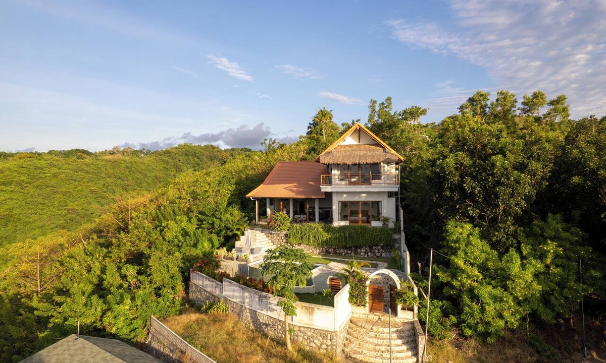 Penida Island House | Infinity Pool Villa · Ocean & Volcano Views · Private Hillside Retreat