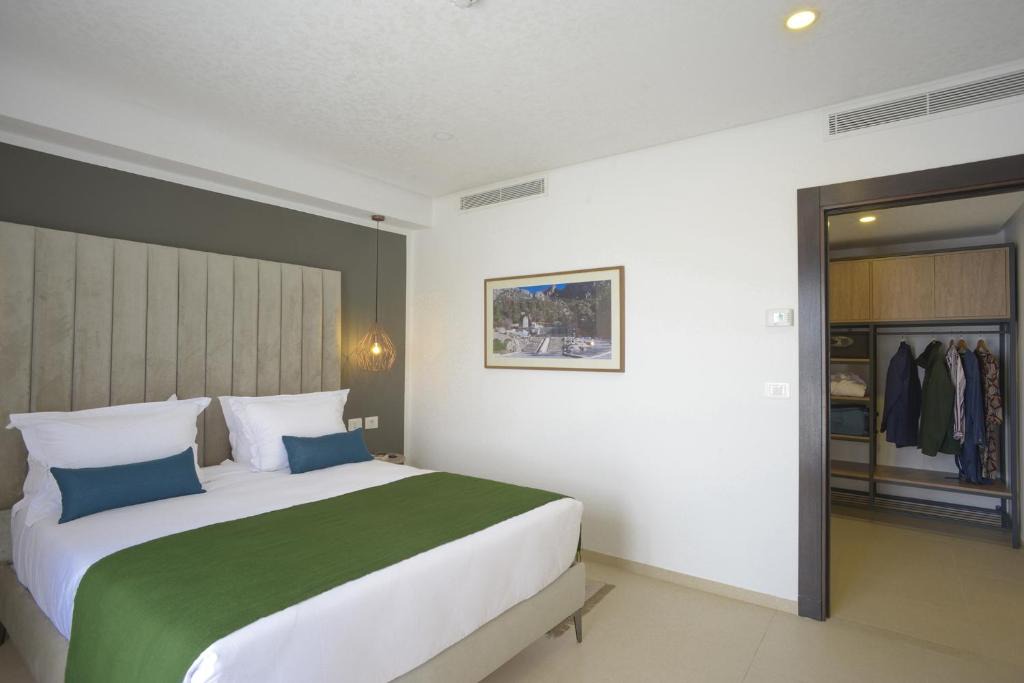 Les Berges du Lac Apartment | MAIA HOTEL SUITES