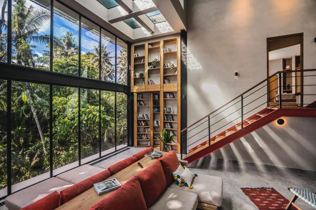 Singakerta Villa | Milliways Bali - Playful Boutique Villa by the Jungle Gorge - 3 Bedrooms