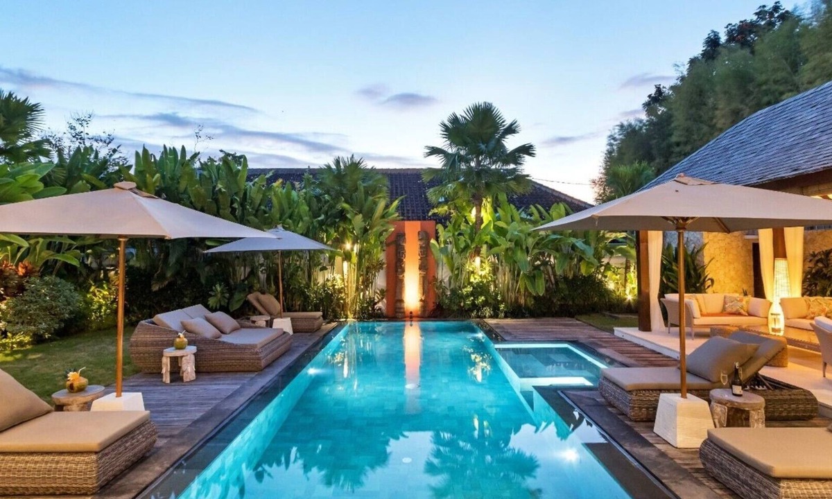 Umalas Villa | Modern 4BR Villa W/Pool & Balcony, Bali Villa 2220