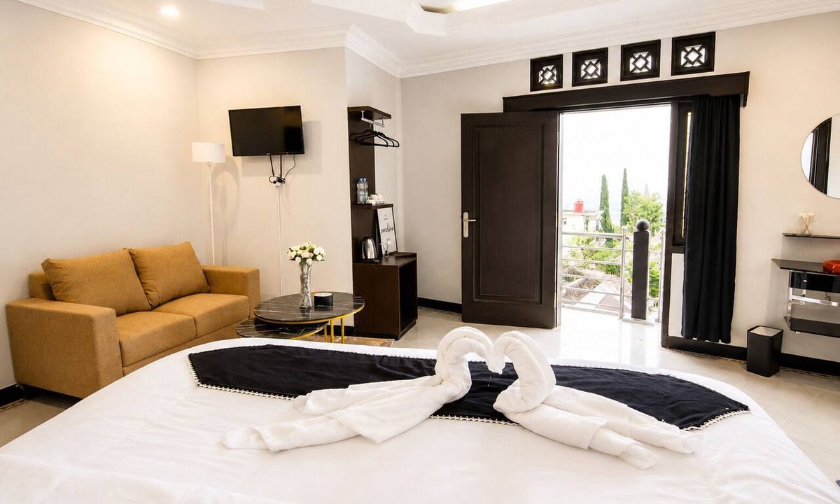 Plaosan Hotel | NOIA Hotel Sarangan