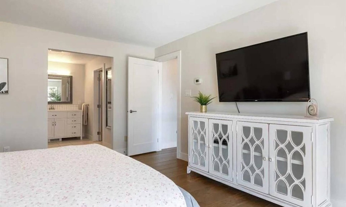 Southwest Calgary House | OMEARA