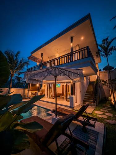 Sayan Villa | Private Villa with Pool, Bathtub, Rice Field & Jungle Views