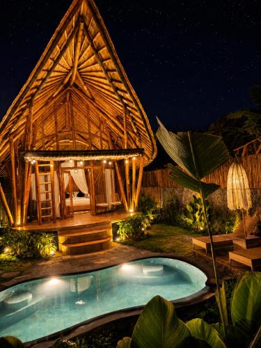 Selat Villa | Raka Rai Bamboo Villa - Private Pool with Mount Agung View
