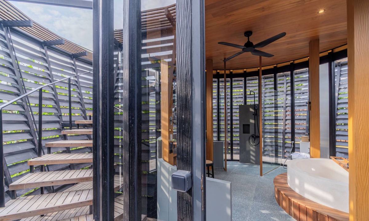 Batu Bolong Resort | Romantic 1BR Villa with Rooftop Sea Views