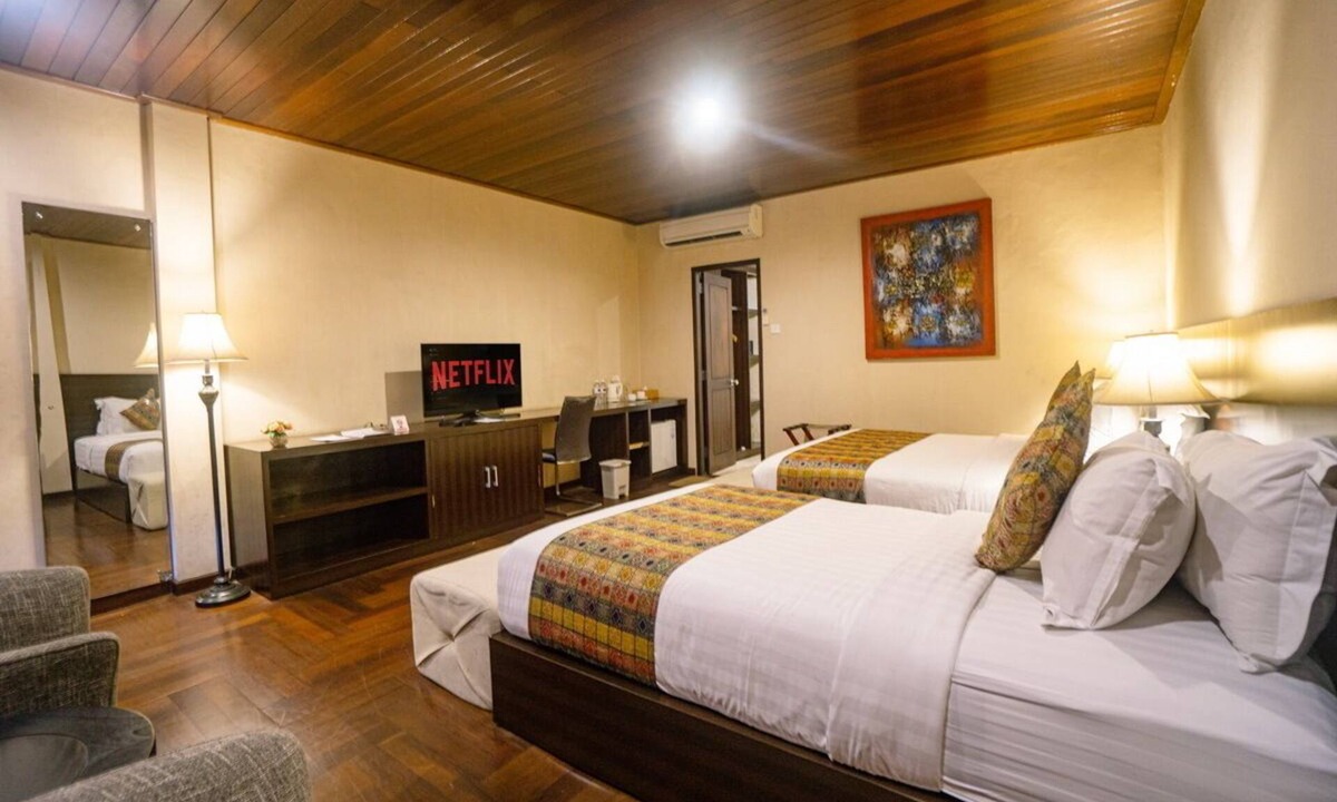 Dewi Sri Hotel | SL1001 - 1 Bedroom Family Quadruple Suite in Legian