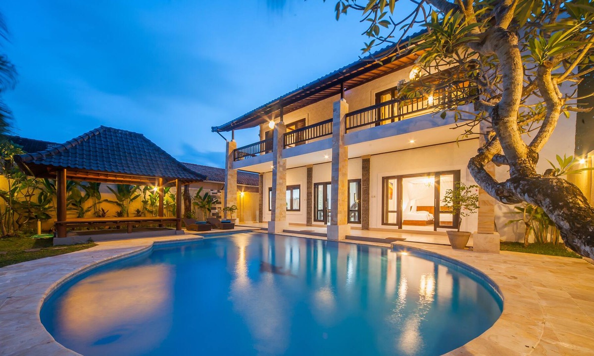Kerobokan Villa | Spacious 4BR Villa @Seminyak