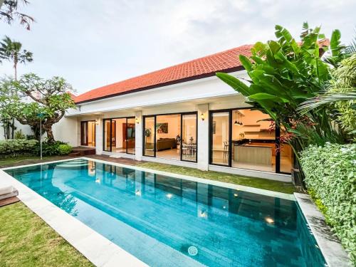 Tibubeneng Apartment | Stylish 3BR Pool Villa 5 Min to Beach Canggu