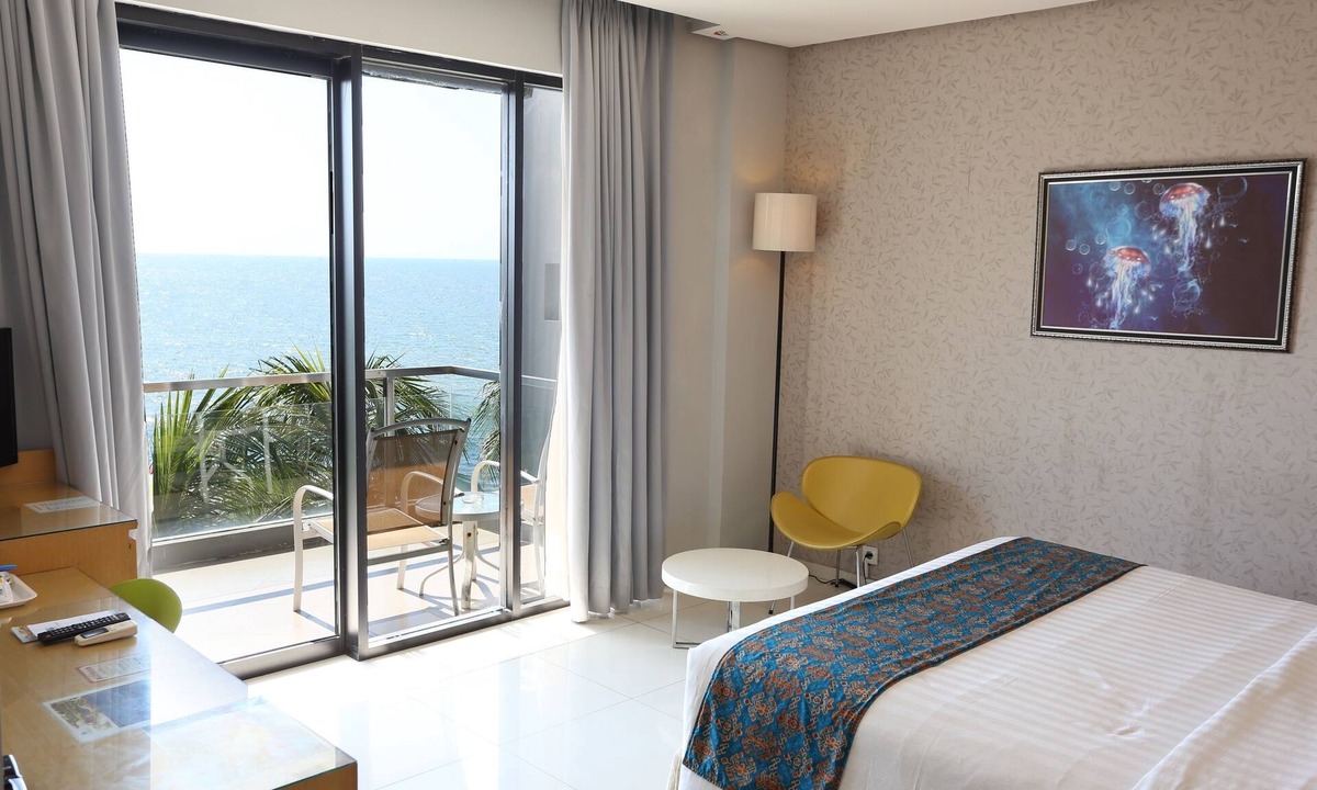Paciran Hotel | Tanjung Kodok Beach Resort