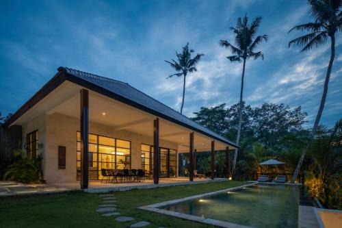 Kedewatan Villa | The Jangala Luxury Retreat Ubud-Villa Sungai