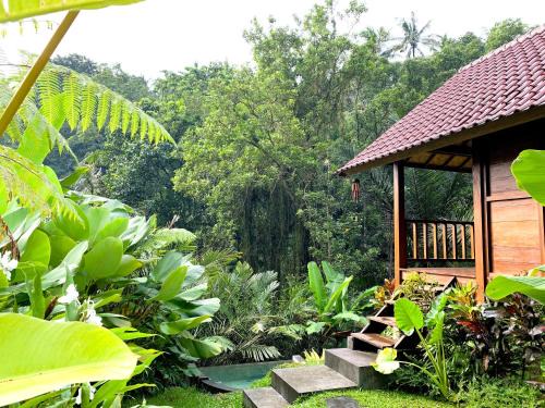 Bebandem Villa | The Payung House - Romantic Riverside Villa