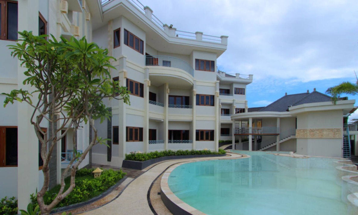 Seminyak Hotel | The spacious room with modern amenities