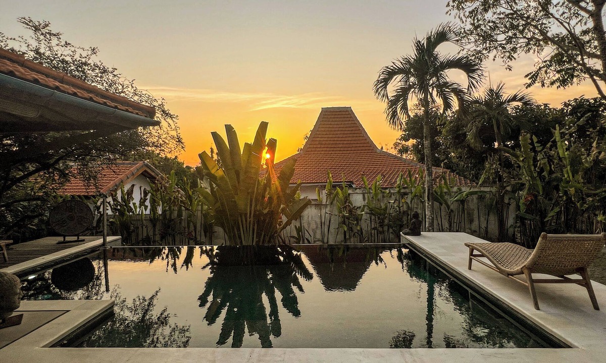 Uluwatu House | Tropical 2 BDR Joglo Villa Private Pool Heart of Uluwatu