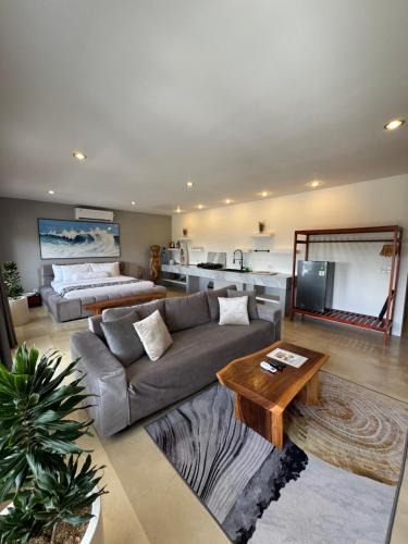 Uluwatu Hotel | Uluwatu Stay's Deluxe Suite #5