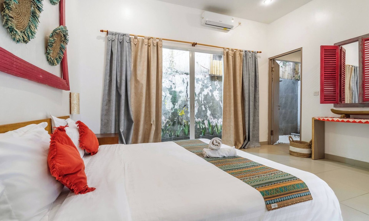 Dyanapura House | Up to 16 Pax, 2 Villas - Right by the beach