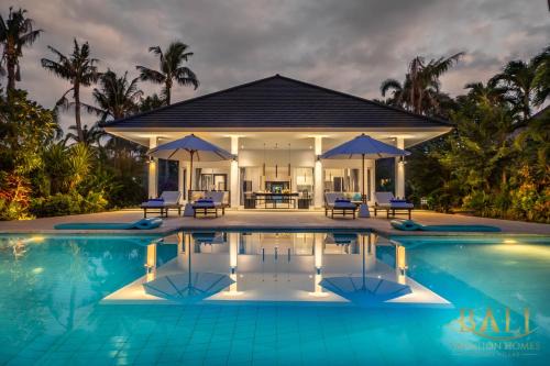 Dencarik Villa | Villa Akasa Segara Beachfront and Private Pool