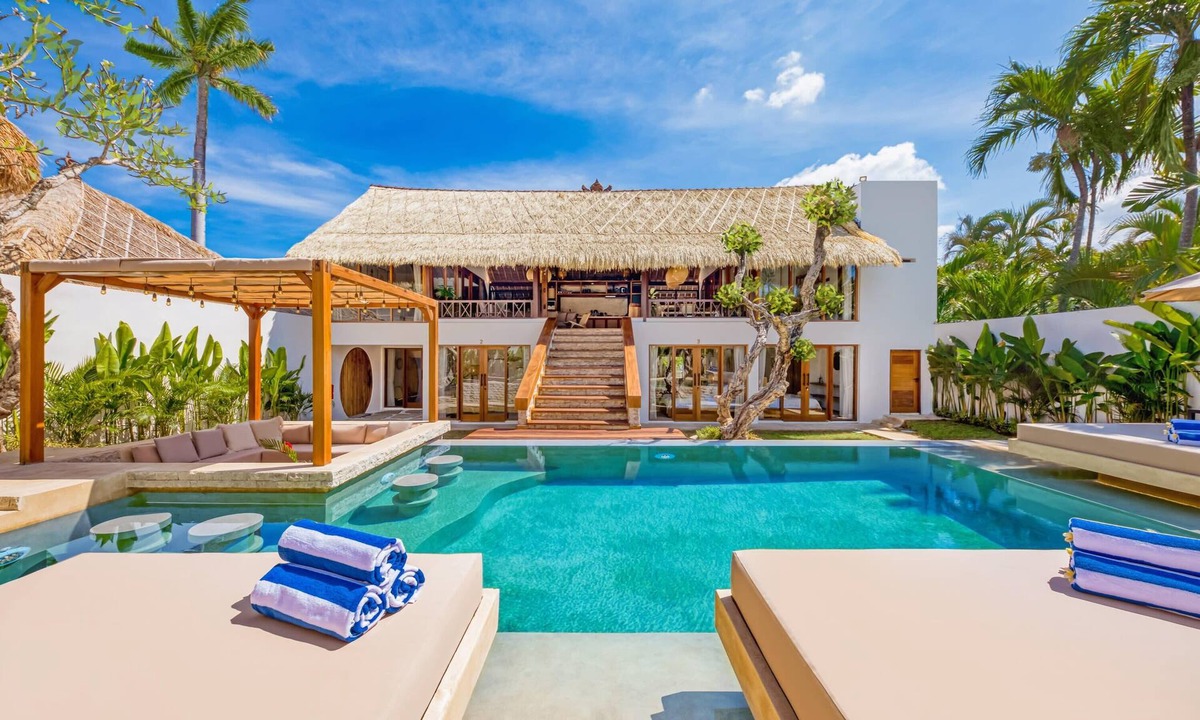 Laksmana Villa | Villa Atlanta - Luxury 7BDR, Prime Location
