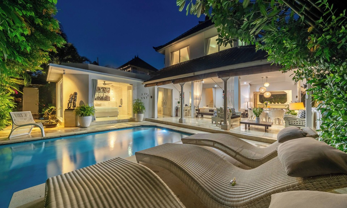 Central Seminyak Villa | Villa Esha Drupadi 3BR Prime Seminyak Villa
