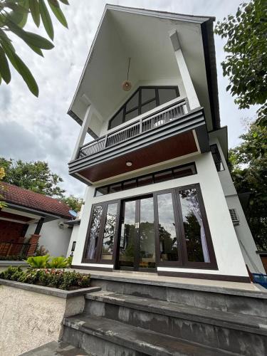 Bukti Villa | Villa Mubu