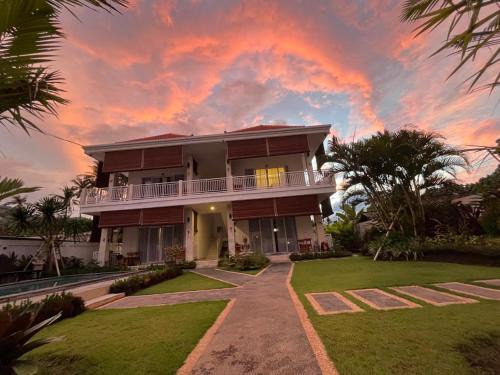 Purwakerti House | Villa Nah Amed