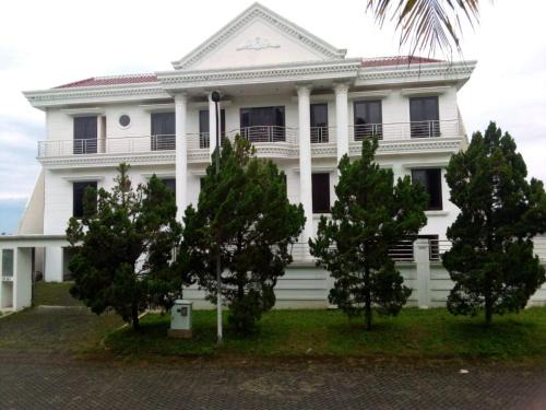 Dinoyo House | Villa Puncak Tidar M-20
