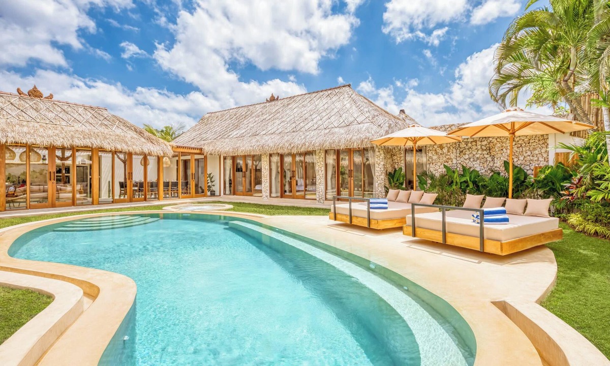 Laksmana Villa | Villa Tango - New Luxurious 7BDR, Prime Location