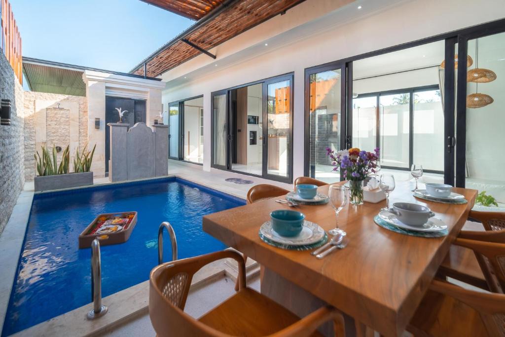 Blahbatuh Villa | Villa Toograss close to Black Sand Beach