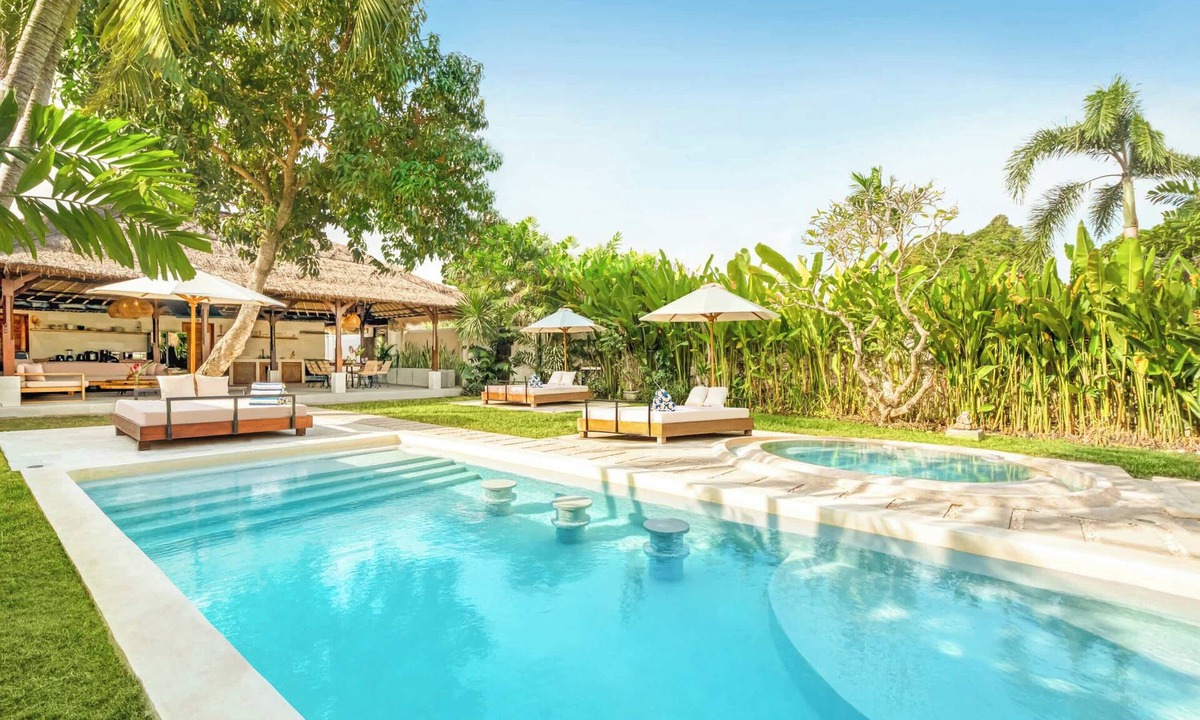 Petitenget Villa | Villa Toscana - Huge 7BDR with 3 Pools