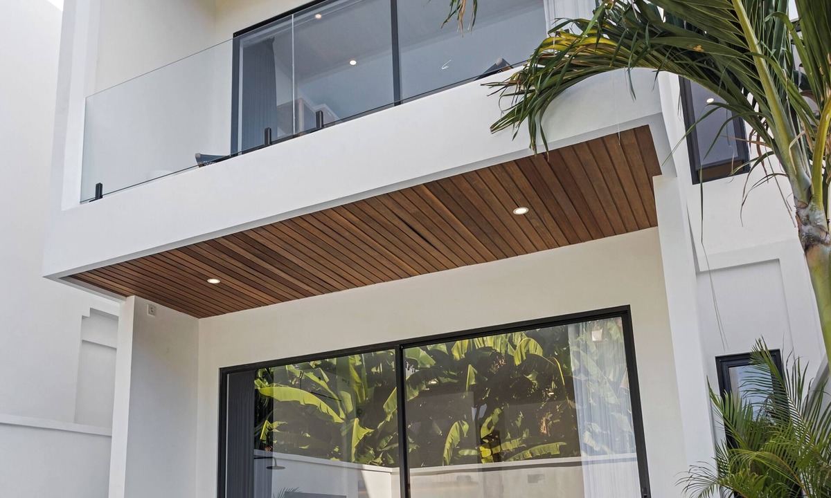 Seminyak Hotel | White Residence - Art & Boutique Suites