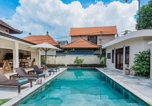 Grand 5BR Villa Located In The HEART Of Seminyak! - W/Private Pool!
