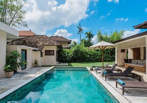 Grand 5BR Villa Located In The HEART Of Seminyak! - W/Private Pool!