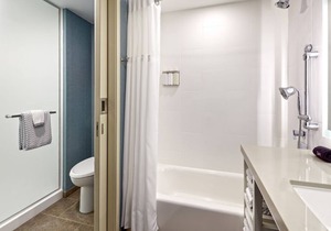 Make Magical Memories! 2 Serene Units, Outdoor Pool, Walk to Anaheim Gardenwalk! in Anaheim