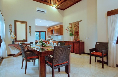 Pererenan Villa | 1 Bedroom Pool Villa sleeps 2 near ECHO Beach Canggu, Housekeeping staff