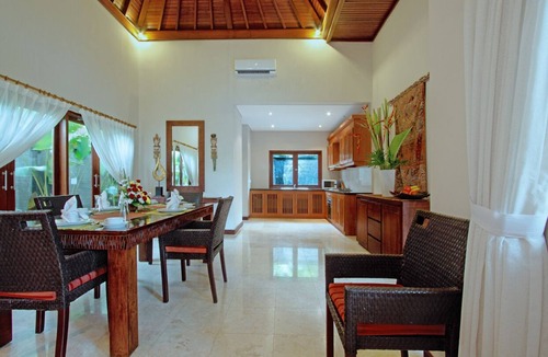 Pererenan Villa | 1 Bedroom Pool Villa sleeps 2 near ECHO Beach Canggu, Housekeeping staff