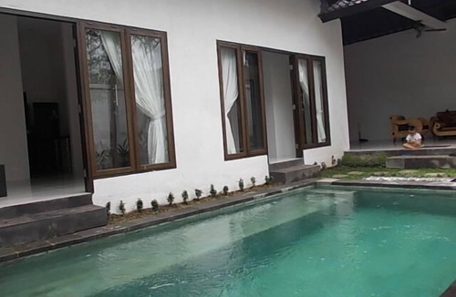 Penestanan House | 2 bedroom for family pool villa