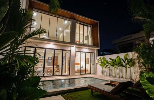 Padonan Villa | 2 bedroom villa with extra office space in quiet area - 40m from baked