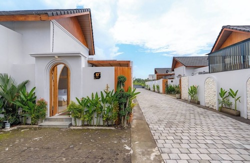 Singakerta Villa | 2BR Chic Ubud Open Living Villa with Pool and Bathub