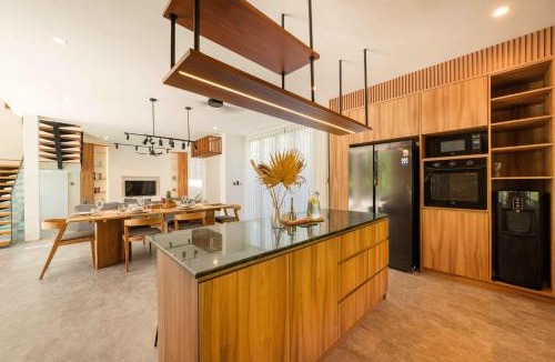 Jimbaran Villa | 3BR Luxury Villa in Balangan with Private Pool - Villa Santai Aja