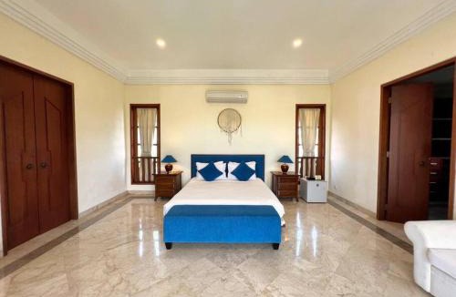 Sanur Villa | 5-BR Villa in Sanur mins walk to the beach and central Sanur