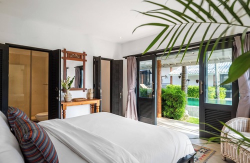 Berawa Villa | 6BR Canggu: Chef, Lap Pool, BBQ,Near Beach & Finns
